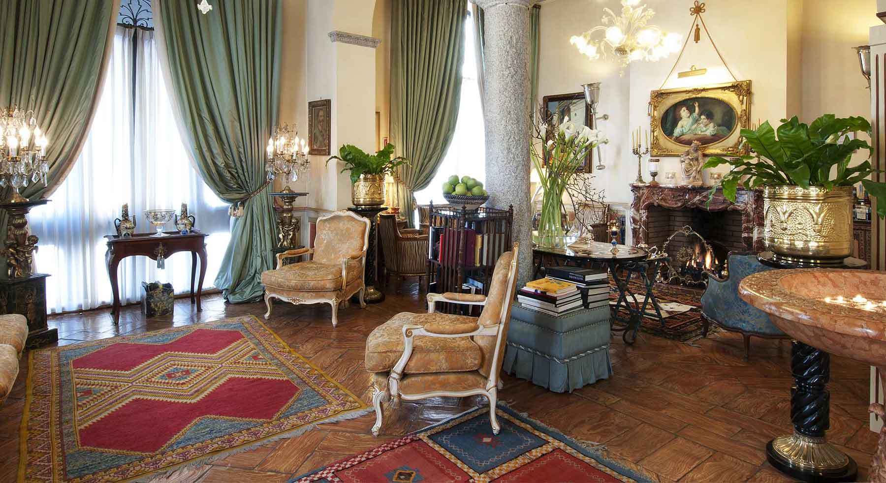 Le salon principal du Petit Palais hotel de charme Milan