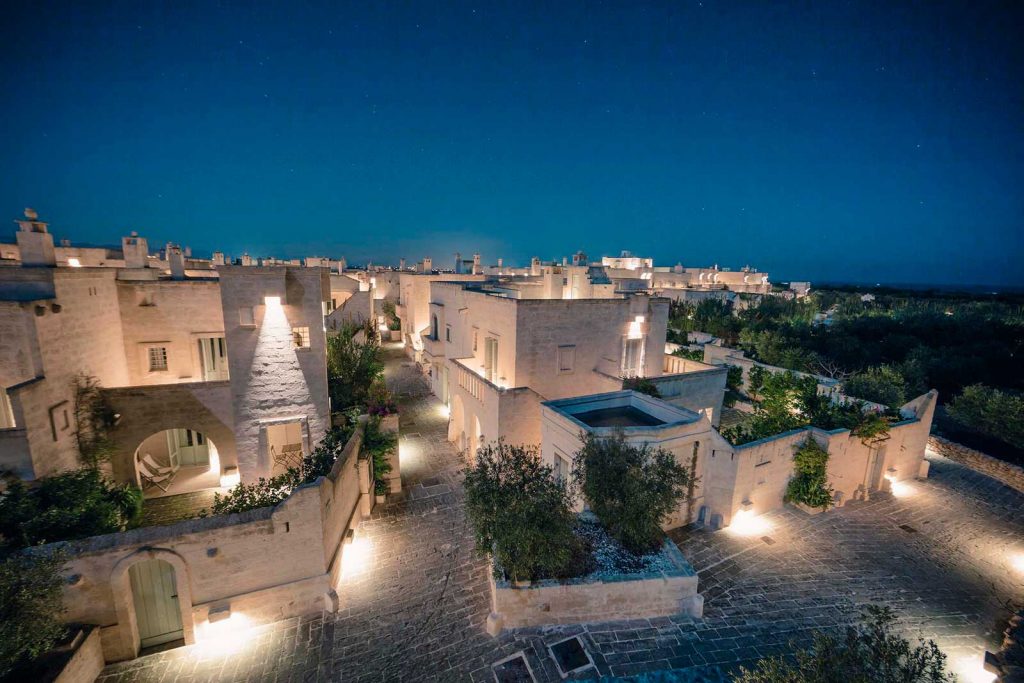 Borgo Egnazia, hotel 5 étoiles dans les Pouilles - Italie du sud (vue de nuit)