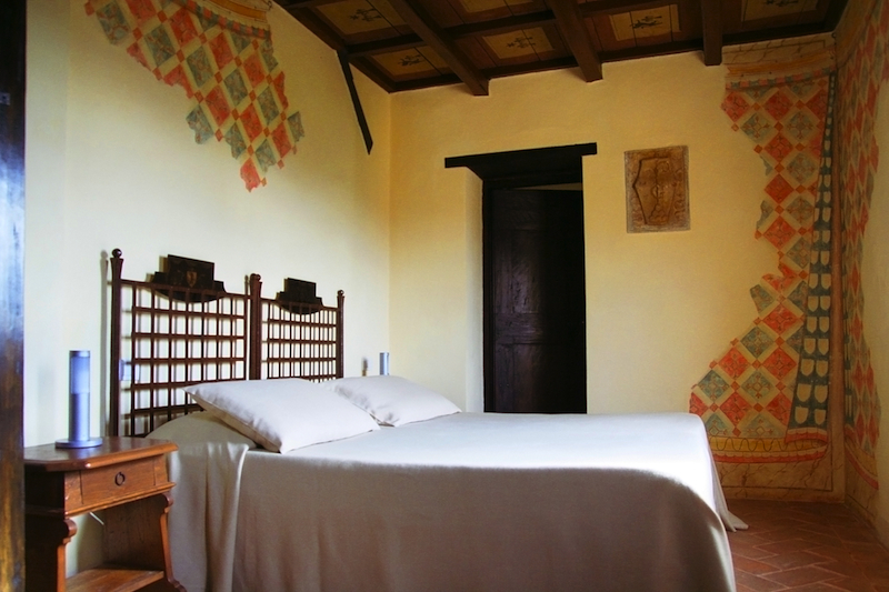 Une chambre du Castello di Monterone, hotel a Pérouse, Italie (camera del cardinale)
